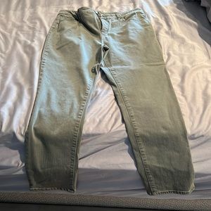 Chico’s women’s jeans so slimming slim leg ankle. Size 8R (Chico’s 1R).